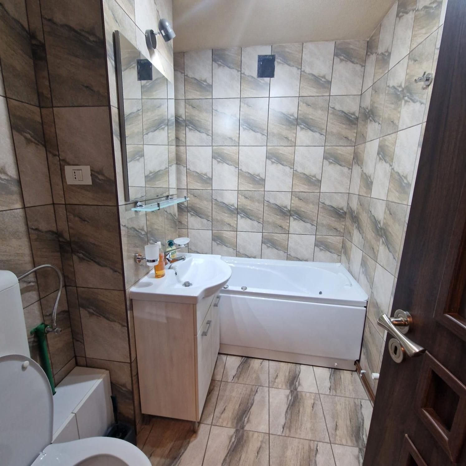 Apartament Iulius 4 Curtea de Argeş エクステリア 写真