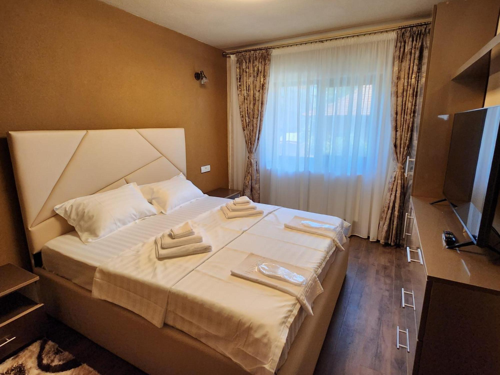 Apartament Iulius 4 Curtea de Argeş エクステリア 写真