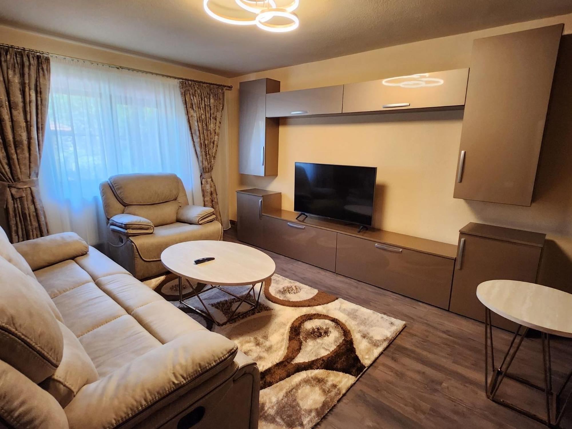 Apartament Iulius 4 Curtea de Argeş エクステリア 写真